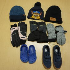 toques gloves shoes